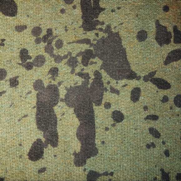 Men’s Distressed Carter Fit Army Hoodie Shirt - Picture 2 of 4